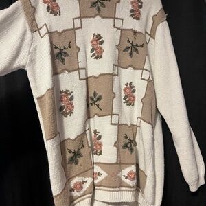 Floral Patterned Sweater - White and Tan